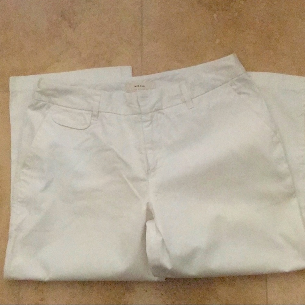 SIZE 8 Merona Women's White Capris